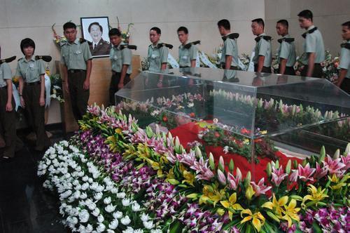 直击特型演员古月葬礼,子女,妻,姐哭天抢地