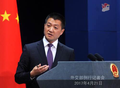 陆慷表示,此前中美元首会晤就半岛核问题进行了充分深入讨论,中方在多个场合也都介绍了在半岛核问题上的立场。