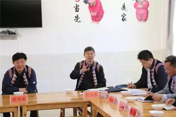 民政部救灾司副司长殷本杰首先对调研组近两日的调研进行了总结并说明