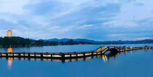 北京经济总量世界第几_北京是世界第几大城市(2)