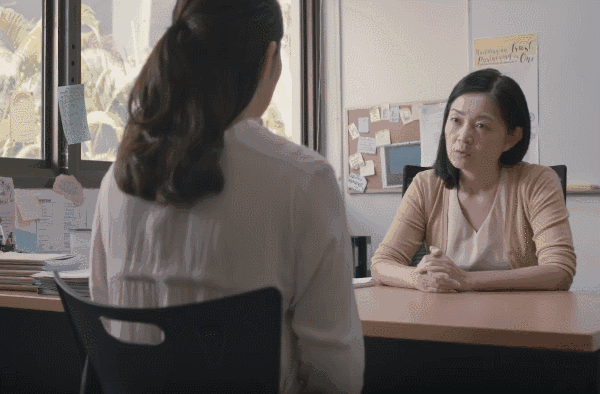 女主人若有所悟.