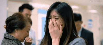 有时无须面目狰狞,轻轻流泪即可打动人心.