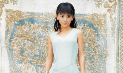 年轻时李湘身材苗条脸蛋精致,跟夏雨演过欢喜冤家