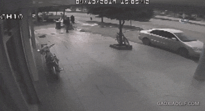 杀马特一脸的懵比-体育频道-手机搜狐老弟去相亲,带着口罩全程跟踪