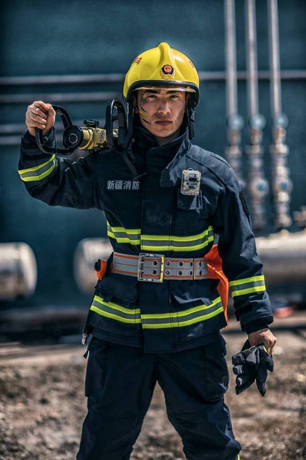 来了!新疆消防兵写真震撼发布!