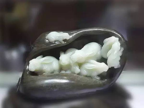玉兔呈祥