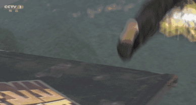 4月27日-29日,2016世界低空跳伞大赛将在云阳龙缸廊桥之巅上演