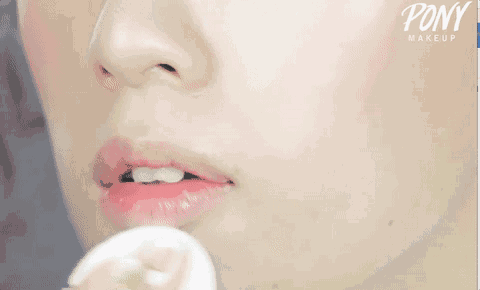 谁说单眼皮,小眼睛不好看,这样化比双眼皮还好看!