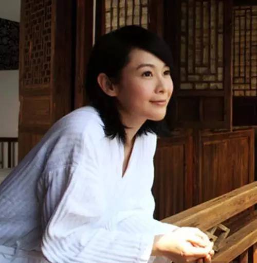 刘若英为您朗读《我敢在你怀里孤独》
