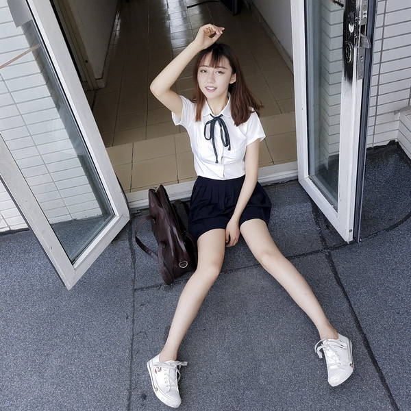清纯可爱的校园美女组图!
