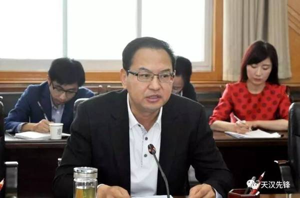 牟晓非充分肯定了市委办一季度各项工作取得的可喜成绩.