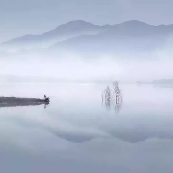 翻滚了一座山曲谱