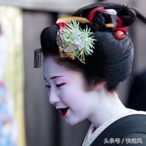 黑牙齿最美!日本古代,牙齿白的"丑女"嫁不出去