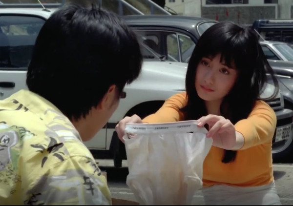 周星驰吹起女神裙子,多少人看了之后挺不住?