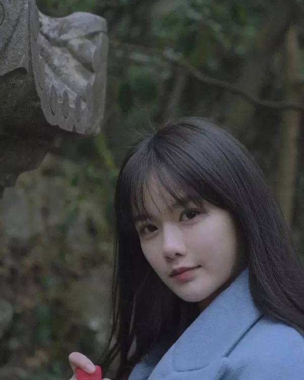 提到了母神,就不得不聚齐豆瓣另一知名女神 —— 南笙姑娘 早年间