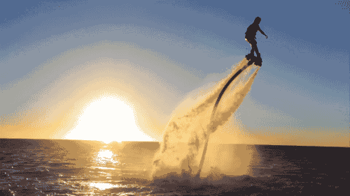 后来还发明了更帅的hoverboard ▼