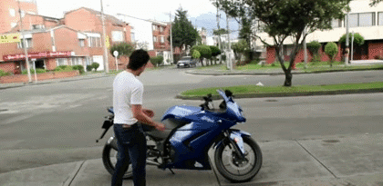 9,大家看看我新买的摩托车,马上要上路了,好紧张