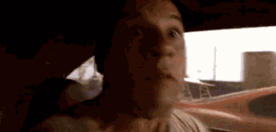 主演们驾驶着由超跑,豪车,战车 甚至潜艇组成的超级座驾进行了