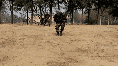 跟武警特战队员学