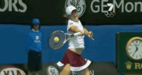 运动专家:击球瞬间,网球与球拍碰撞的真相!
