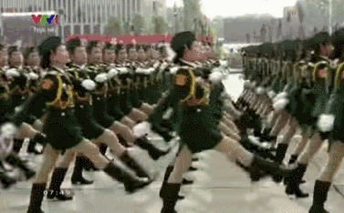 世界各国女兵方阵,日本挎着包像去上班