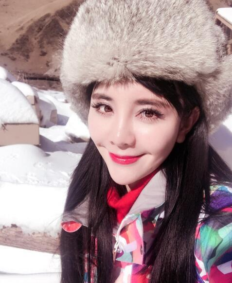松夏央宗冰清玉洁,简直就是雪山上的圣女.