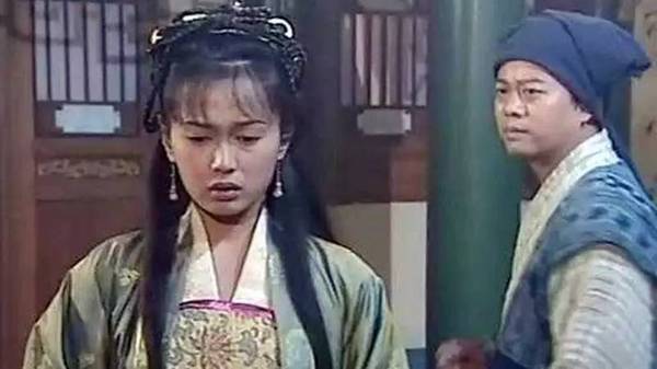 《洗冤录》里的千金小姐蓝彩蝶 那么任性地为难着宋慈.