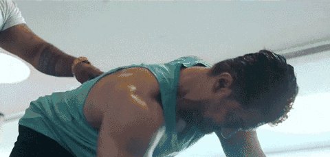 三个月后,不再需要教练的帮助,肌肉渐渐显形.