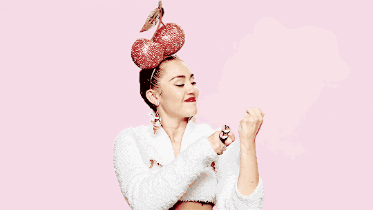 miley cyrus明天就要发新单了 