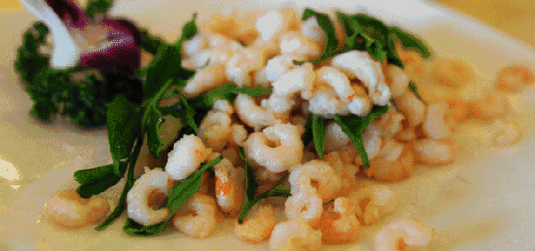 美食推荐:西湖醋鱼,东坡肉,龙井虾仁,炸响铃,红烧栗子肉,斩鱼圆