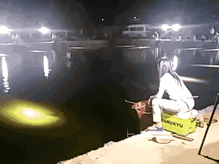 对于抓鱼,我相信大家并不陌生,但是真正能做到鱼在抄网中,不做任何的