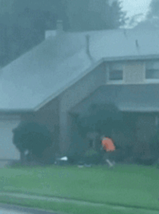 搞笑gif:与你相吻的那一刻,仿佛时间都停止了