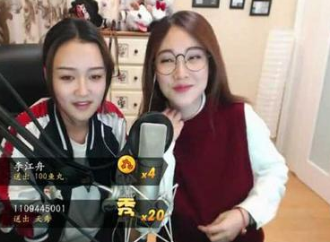 冯提莫直播妹妹露脸热舞,姐妹花颜值超高!