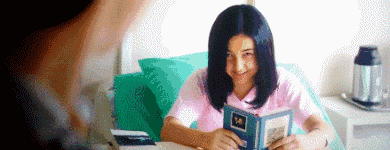 欧阳娜娜收入破9千万?00后小花