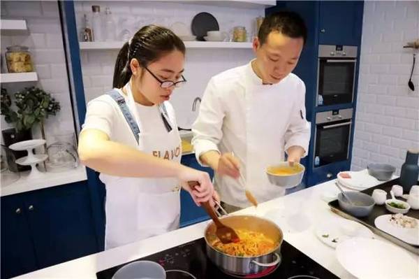 5月12日, 成都美食527网红体验师带你走进 flavor赋味西餐厅,跟着