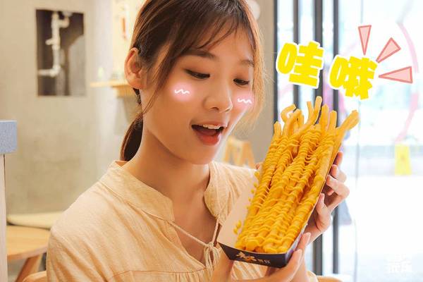 风靡全亚洲的网红小食,30cm超长薯条终于火到长沙了!