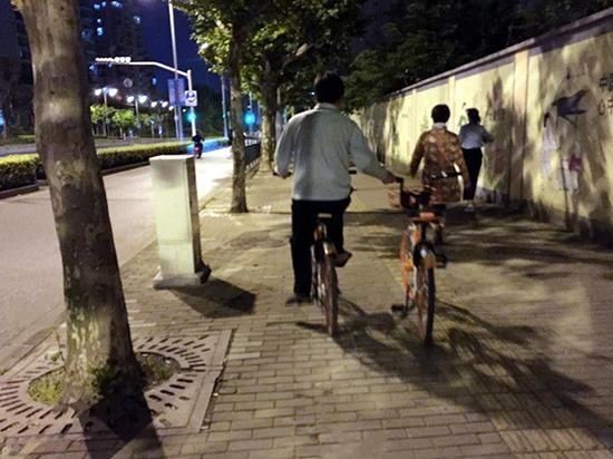 神吐槽:夫妻生活被偷看 共享时代无隐私 神吐槽:夫妻生活被偷看 共享时代无隐私图片