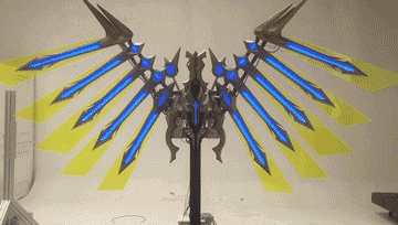 明天520要粗大事了 一对网红大翅膀将空降世博源