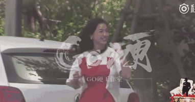 马蓉笑容满面,王宝强回应.