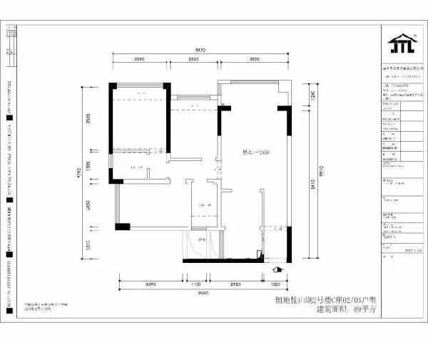 儿童房简洁的石膏线,考虑到孩纸学习,增加了书桌,和墙上层板,学习和放