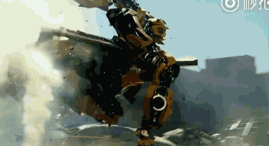 擎天柱手撕大黄蜂,却没想到大黄蜂能