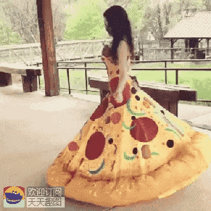 爆笑gif图:小小年纪,已是人生赢家