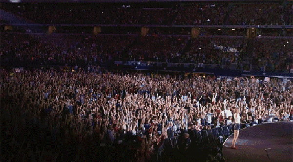 王旭鹏演唱会激情献唱,2万8千人现场高声欢呼!