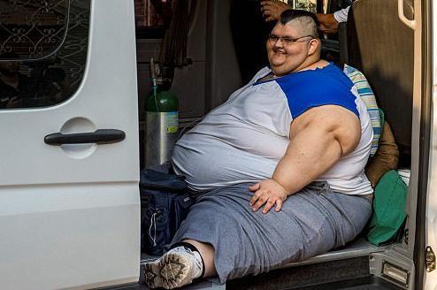 世界上最胖的男人有多重? 说出来吓你一大跳.