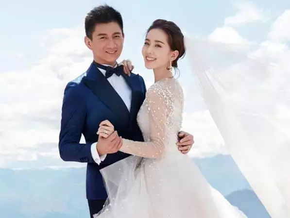 梁朝伟婚纱照_梁朝伟刘嘉玲婚纱照