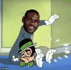 就像东决前两场那样,骑士在第四节对着绿军的屁屁就是一顿啪啪啪