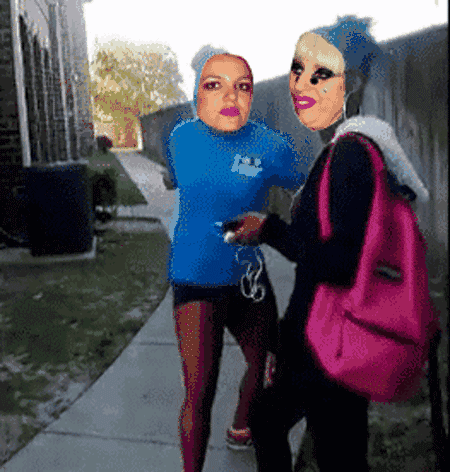 今天是时尚三姐妹大姐neyde 九岁的生日