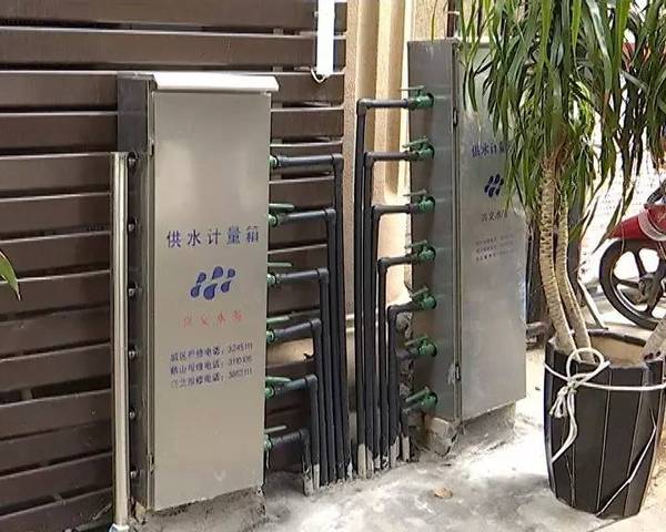 兴义市民饶先生很苦恼?,安个水表箱,商户却要求减少2万房租费