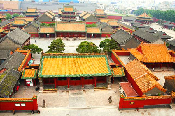 大清门,俗称午门,是当时文武群臣侯朝的地方 也是皇太极接受群臣谢恩