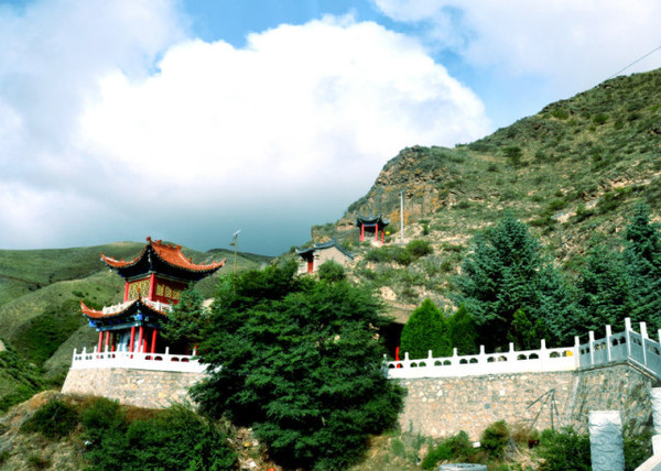 海原南华山景区